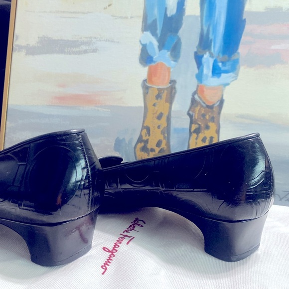 SALVATORE FERRAGAMO ๐๐ป๐ฅ๐ฅ VINTAGE SHOES - Picture 4 of 5